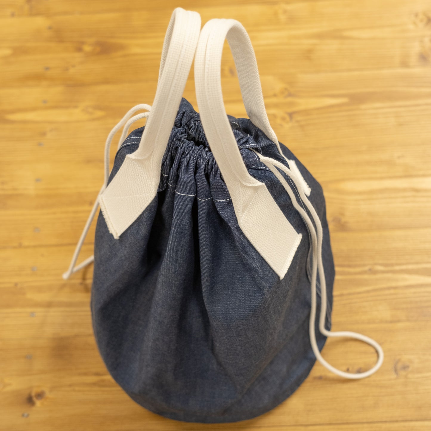 DRAWSTRING TOTE